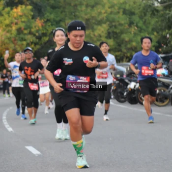 Runner Photo 3785511