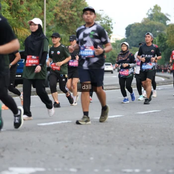 Runner Photo 3785640