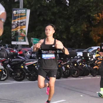 Runner Photo 3785746