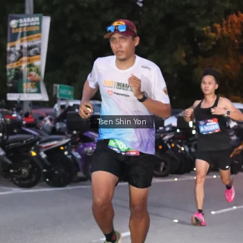 Runner Photo 3785751