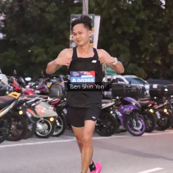 Runner Photo 3785755