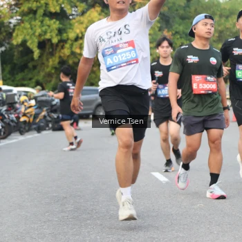 Runner Photo 3785788