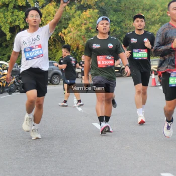 Runner Photo 3785794