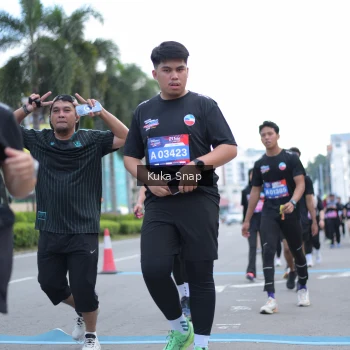 Runner Photo 3785858