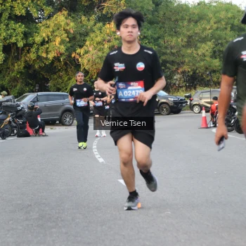 Runner Photo 3785872