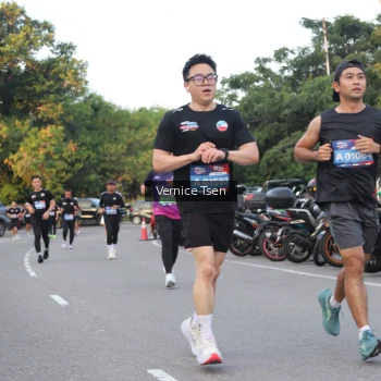 Runner Photo 3785917