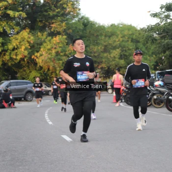 Runner Photo 3785970