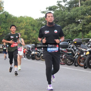 Runner Photo 3786061