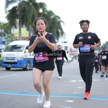Runner Photo 3786068