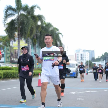 Runner Photo 3786137