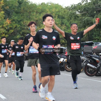 Runner Photo 3786141