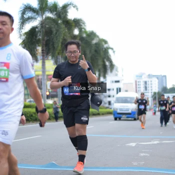 Runner Photo 3786159
