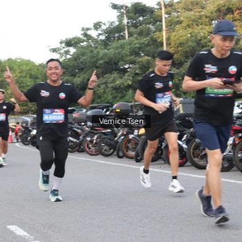 Runner Photo 3786267
