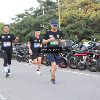 Runner Photo 3786278