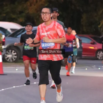 Runner Photo 3786295