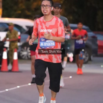 Runner Photo 3786311