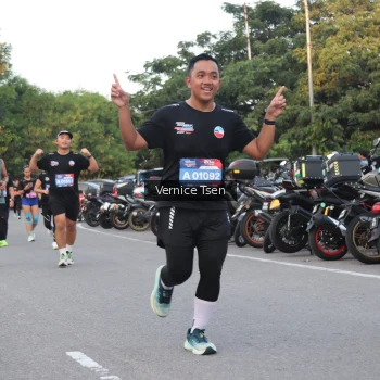 Runner Photo 3786324