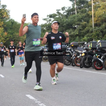 Runner Photo 3786343