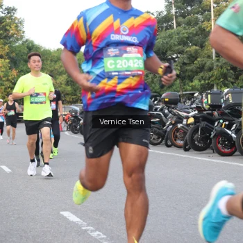 Runner Photo 3786463