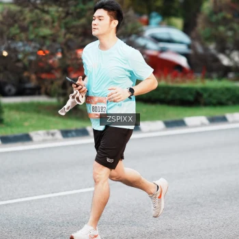 Runner Photo 3786470