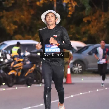 Runner Photo 3786546