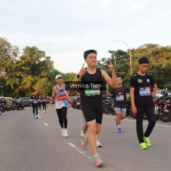 Runner Photo 3786588