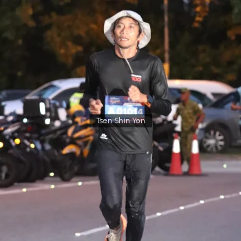 Runner Photo 3786594