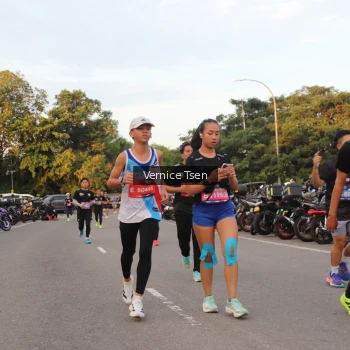 Runner Photo 3786643
