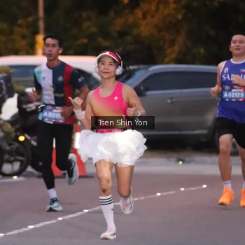 Runner Photo 3786700
