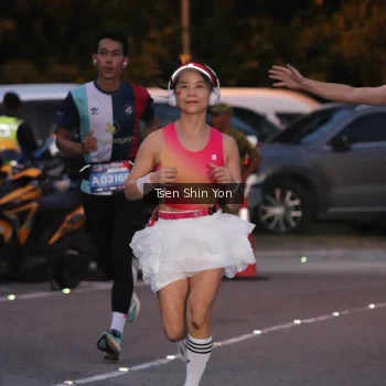Runner Photo 3786729