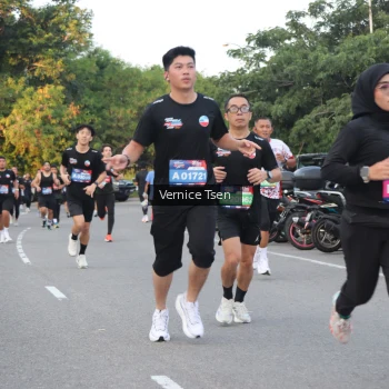 Runner Photo 3786887