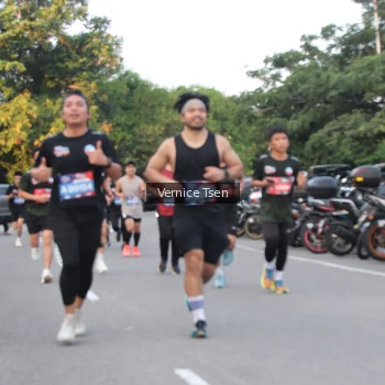 Runner Photo 3787008