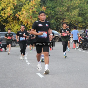Runner Photo 3787021