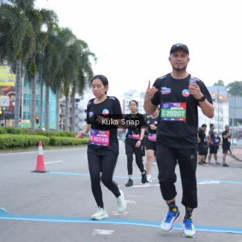 Runner Photo 3787051