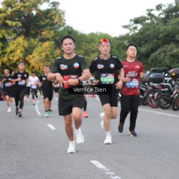 Runner Photo 3787090