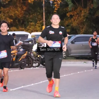 Runner Photo 3787105