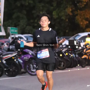 Runner Photo 3787141