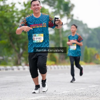 Runner Photo 3787276