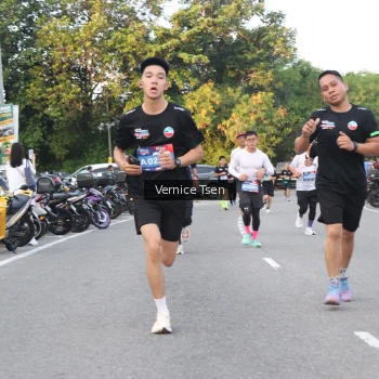 Runner Photo 3787284