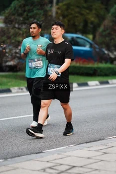 Runner Photo 3787354