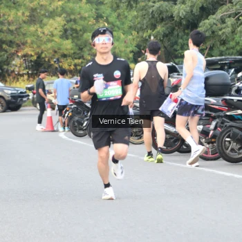 Runner Photo 3787366