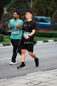 Runner Photo 3787370