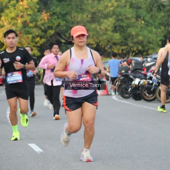 Runner Photo 3787381