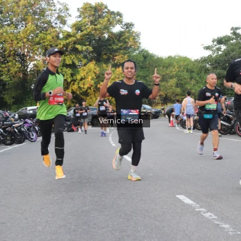 Runner Photo 3787561
