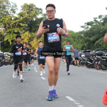Runner Photo 3787637