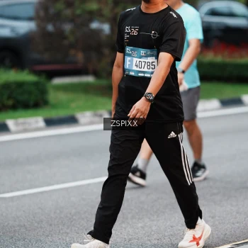 Runner Photo 3787642