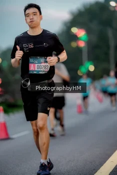 Runner Photo 3787663