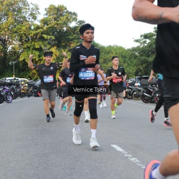 Runner Photo 3787706