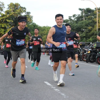 Runner Photo 3787789