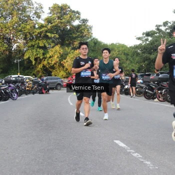 Runner Photo 3787872